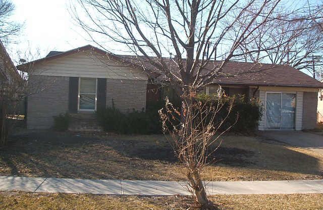 Beautiful 3 Bedroom 2 Bathroom in Garland!