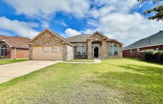 Lovely 4/2/2 in Grand Prairie For Rent!