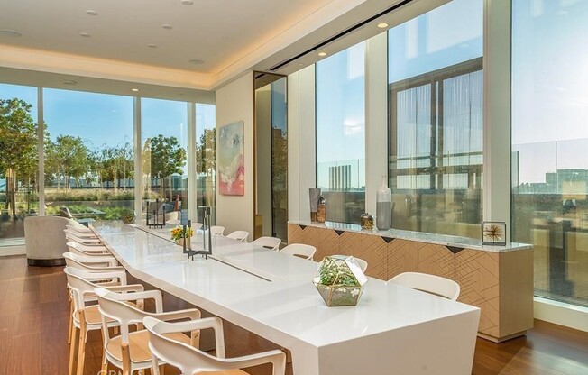 1 bed, 2 baths, 780 sqft, $3,300, Unit 2501