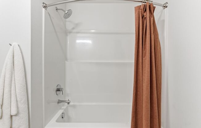 1 bed, 1 bath, 653 sqft, $1,450, Unit 210