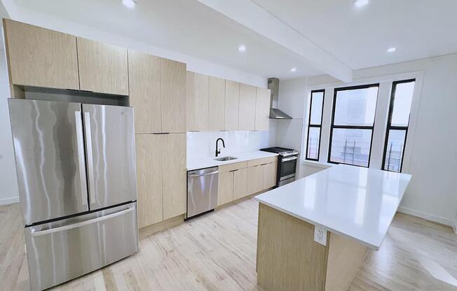 251 W 92 ST