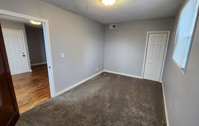 2 beds, 1 bath, $1,095, Unit 1110