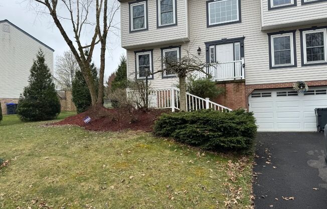 Cranberry Township - 4 Bedroom 3 Bathroom - Stunning Home