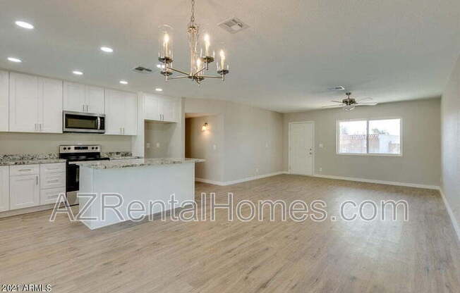 1112 W DRAGOON AVE