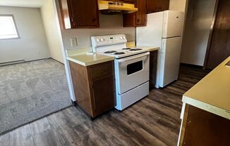 2 beds, 1 bath, 920 sqft, $750, Unit 109