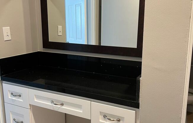 2 beds, 1 bath, 682 sqft, $2,295, Unit 1902-103