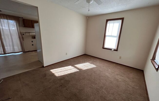 Cute 2 Bedroom 1 Bath