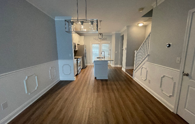 365 HURSTON CIR