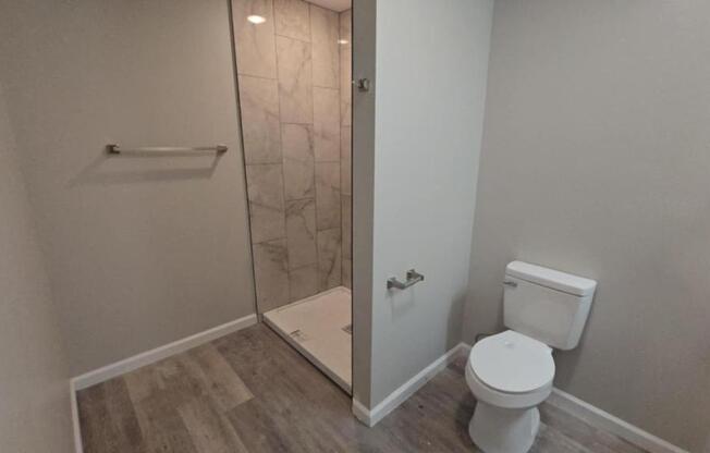 1005 N QUINCY AVE