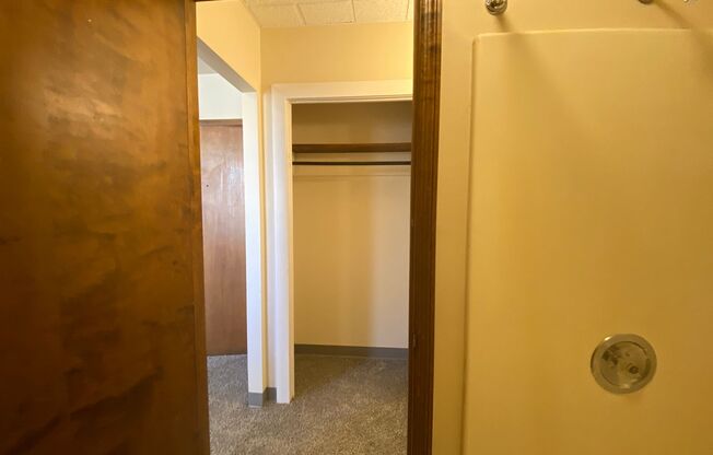 Studio, 1 bath, $865, Unit 392