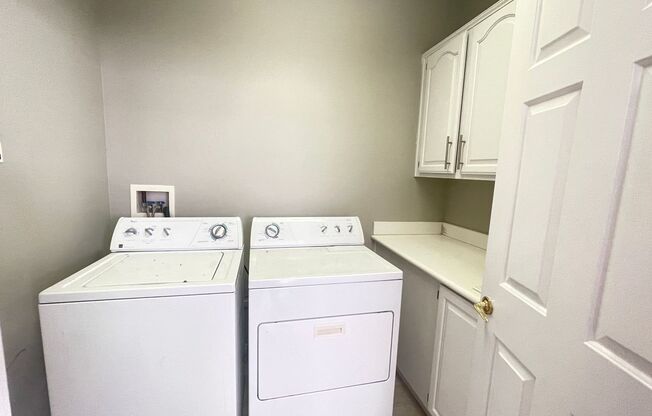 3 beds, 2.5 baths, $3,300
