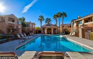 2-bedroom unit with a Pool View!!