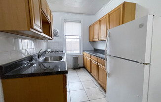 2 beds, 1 bath, $2,500, Unit 1