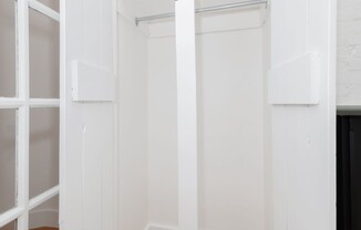 340 W 17 ST
