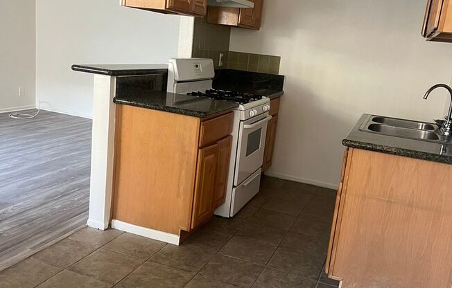 13921 YUKON LP