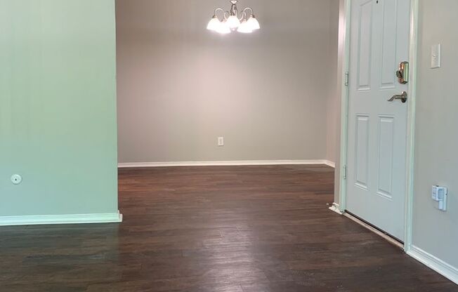 2 beds, 1 bath, 900 sqft, $1,095, Unit 3701 #3