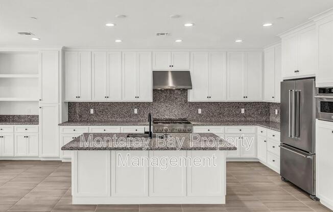 111 SEA SHELL AVE