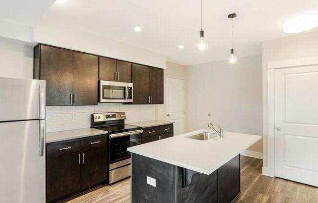2 beds, 1 bath, 775 sqft, $1,995, Unit 306