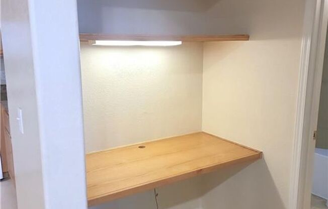 1 bed, 1 bath, $1,400, Unit Building 28