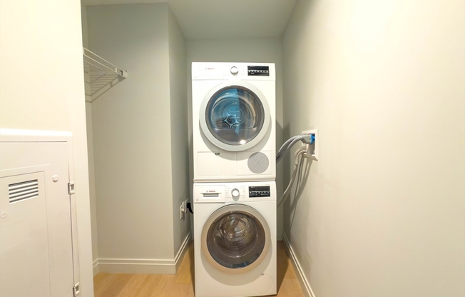 1 bed, 1 bath, 646 sqft, $5,000, Unit 919