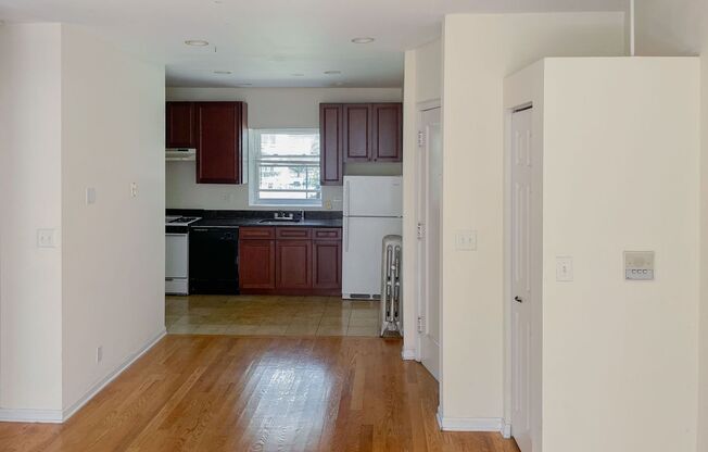 1 bed, 1 bath, 545 sqft, $1,935, Unit 3924-2W