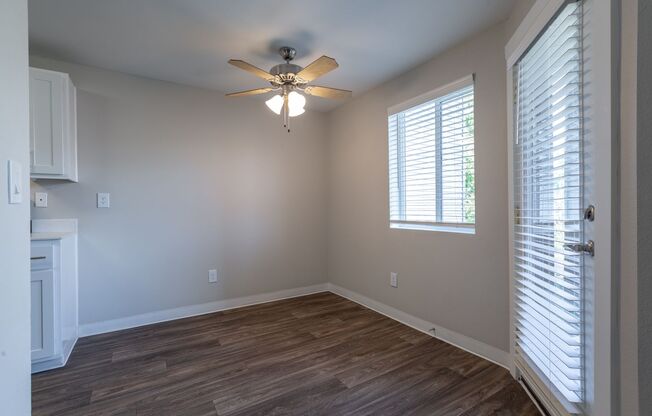 1 bed, 1 bath, 612 sqft, $1,300, Unit 323