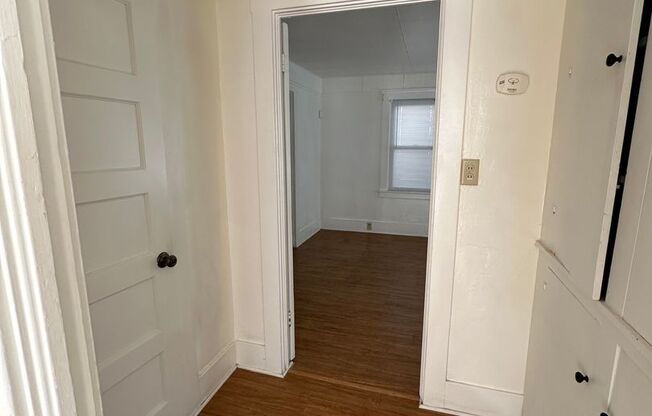 2 beds, 1 bath, $1,395