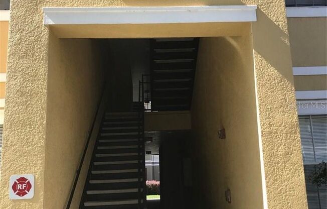 2 Bed/2 Bath, 2nd Floor Condo at Villa Valencia AVAILABLE JUNE 12th!
