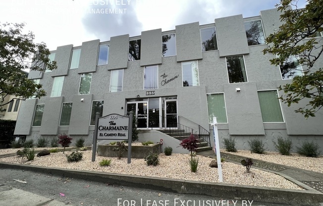1335 El Camino Real
