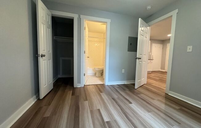 1 bed, 1 bath, 450 sqft, $1,399, Unit 5326 Fifth Ave. #19