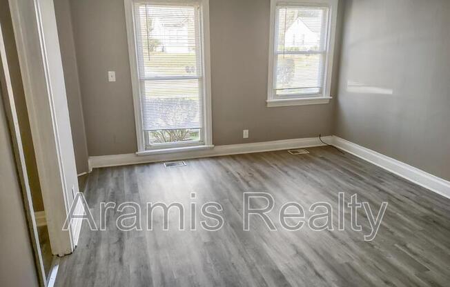190 W DIXIE AVE SE