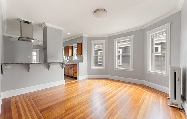12 MONUMENT ST