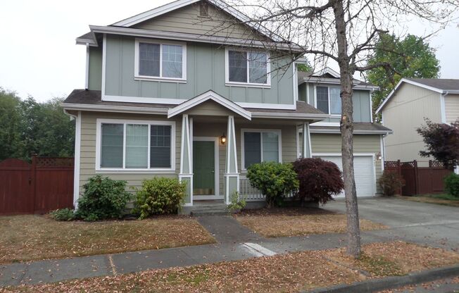 Immaculate 3 Bedroom PLUS Bonus Room in Sought-After Bradley Park in Puyallup!!