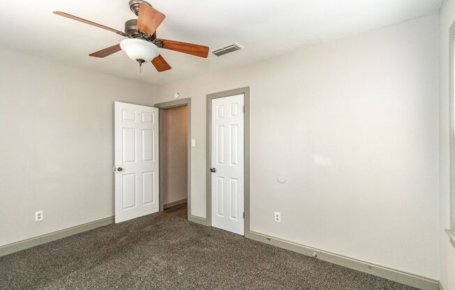 3 beds, 1 bath, $975