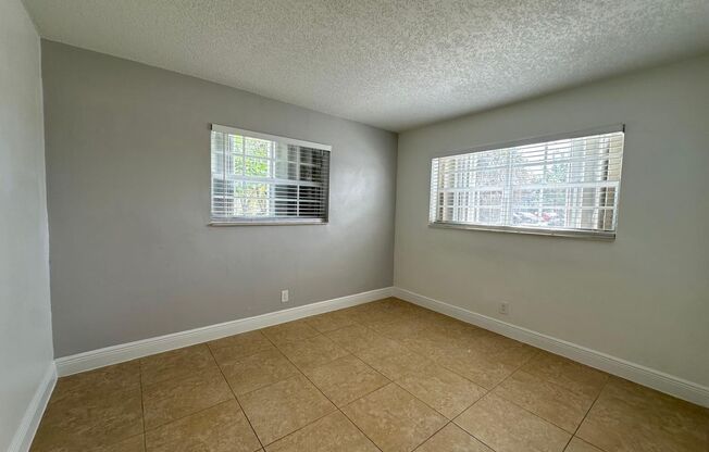 2 beds, 1 bath, $1,895, Unit 118