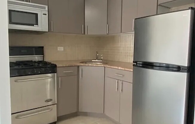 Studio, 1 bath, $3,500, Unit 3C