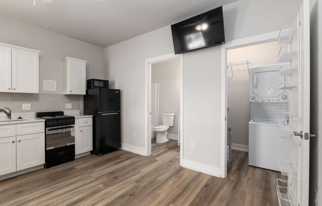 1 bed, 1 bath, $925