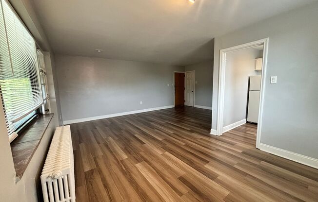 3 beds, 1 bath, 1,000 sqft, $2,390, Unit 6236 Fifth Ave. #300A