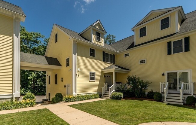 325 BACON ST