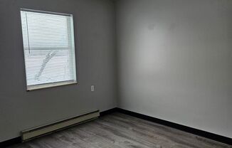 1 bed, 1 bath, $700, Unit 1B