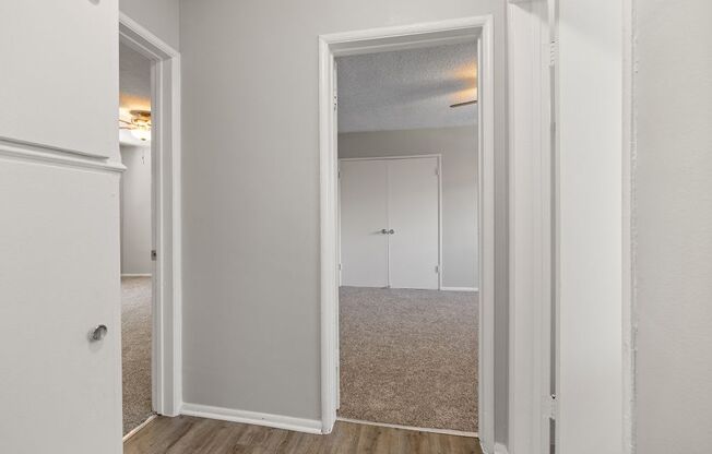 Welcome to Roxanne Apartments