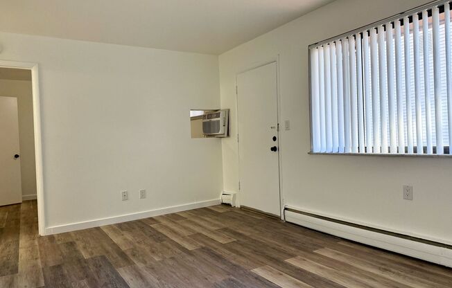 1 bed, 1 bath, $900, Unit 2841-05