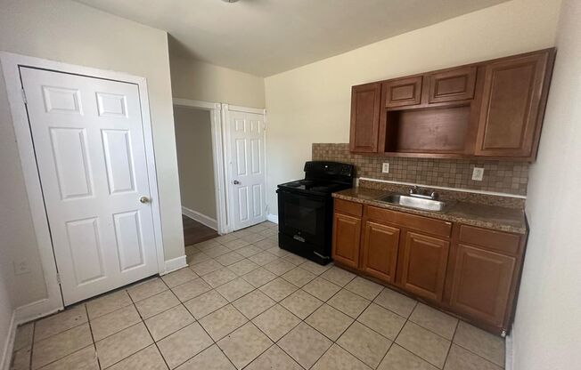 3 BED 1.5 BATH HOME FOR RENT.
