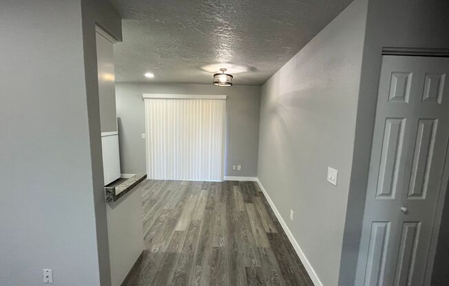 2 beds, 1 bath, 783 sqft, $1,250, Unit 2