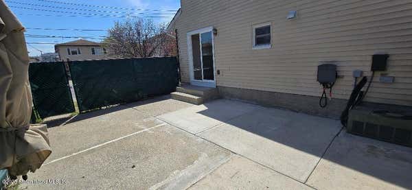 239 FINLEY AVE