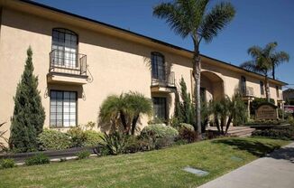 LA GRANADA APARTMENTS