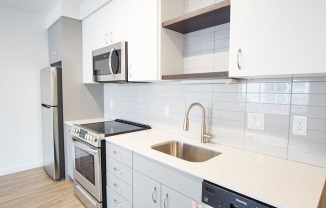 Studio, 1 bath, $1,165, Unit 202