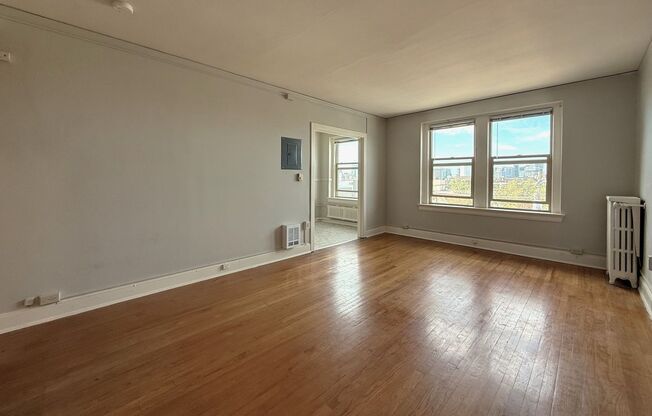 Studio, 1 bath, 460 sqft, $1,525, Unit 307