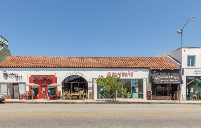 Discover new restaurants, shopping and fitness studios along Sunset Boulevard.