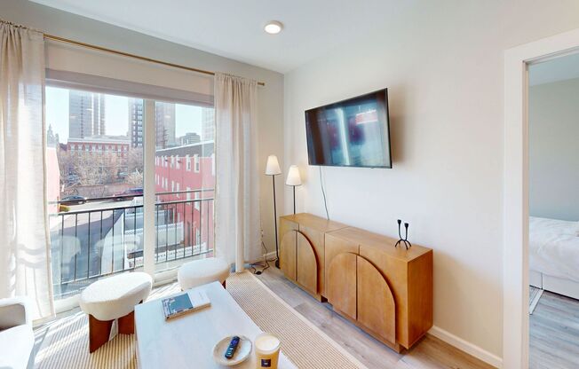 2 beds, 1 bath, 719 sqft, $2,750, Unit 212